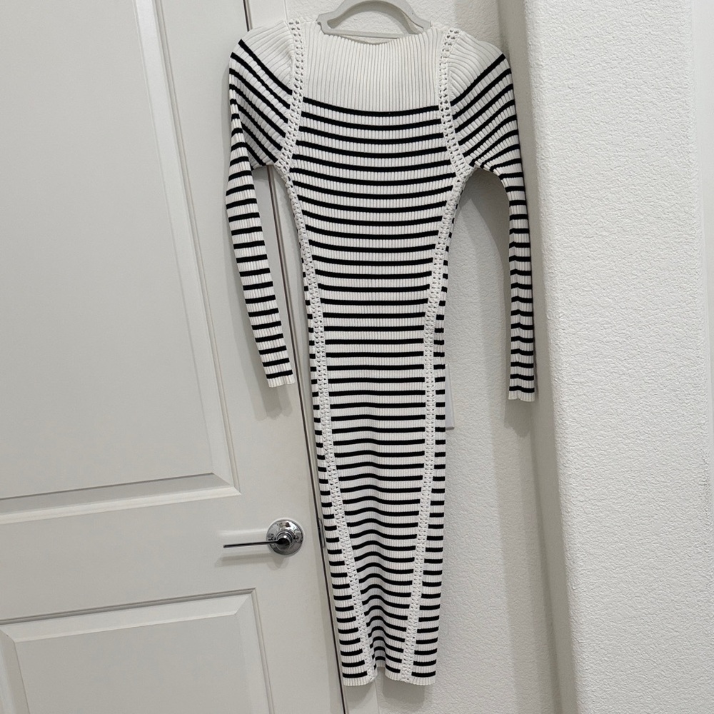 White House Black Market Black & White Striped Long Sleeve Knit Dress